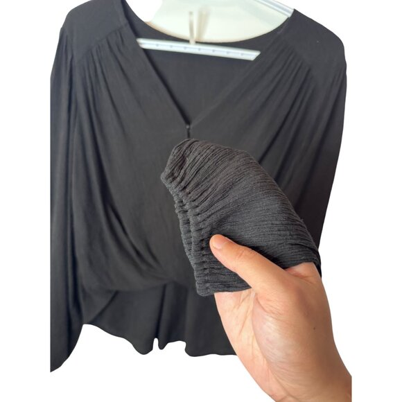 Free People black faux wrap hi-low pleated long sleeve top size XS - Picture 7 of 9